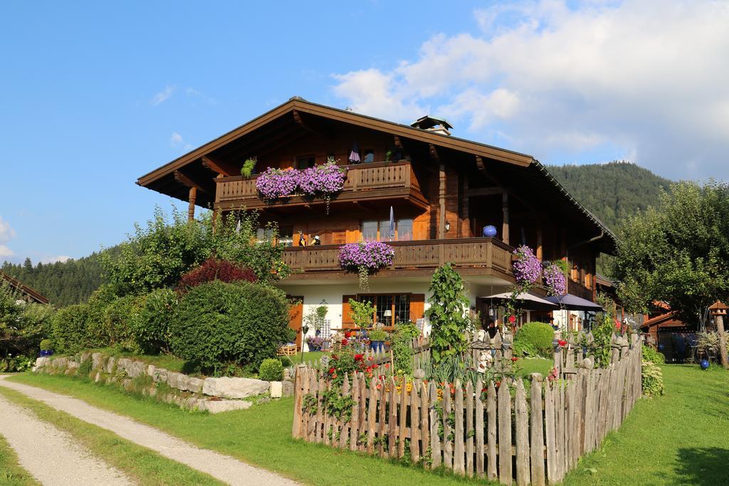 Gaestehaus Schoenfeld Reit im Winkl Exteriör bild